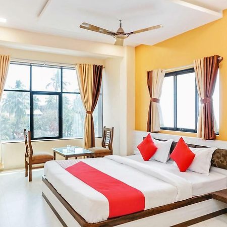 Oyo 29634 Hotel Navalai Pride Ratnāgiri Dış mekan fotoğraf