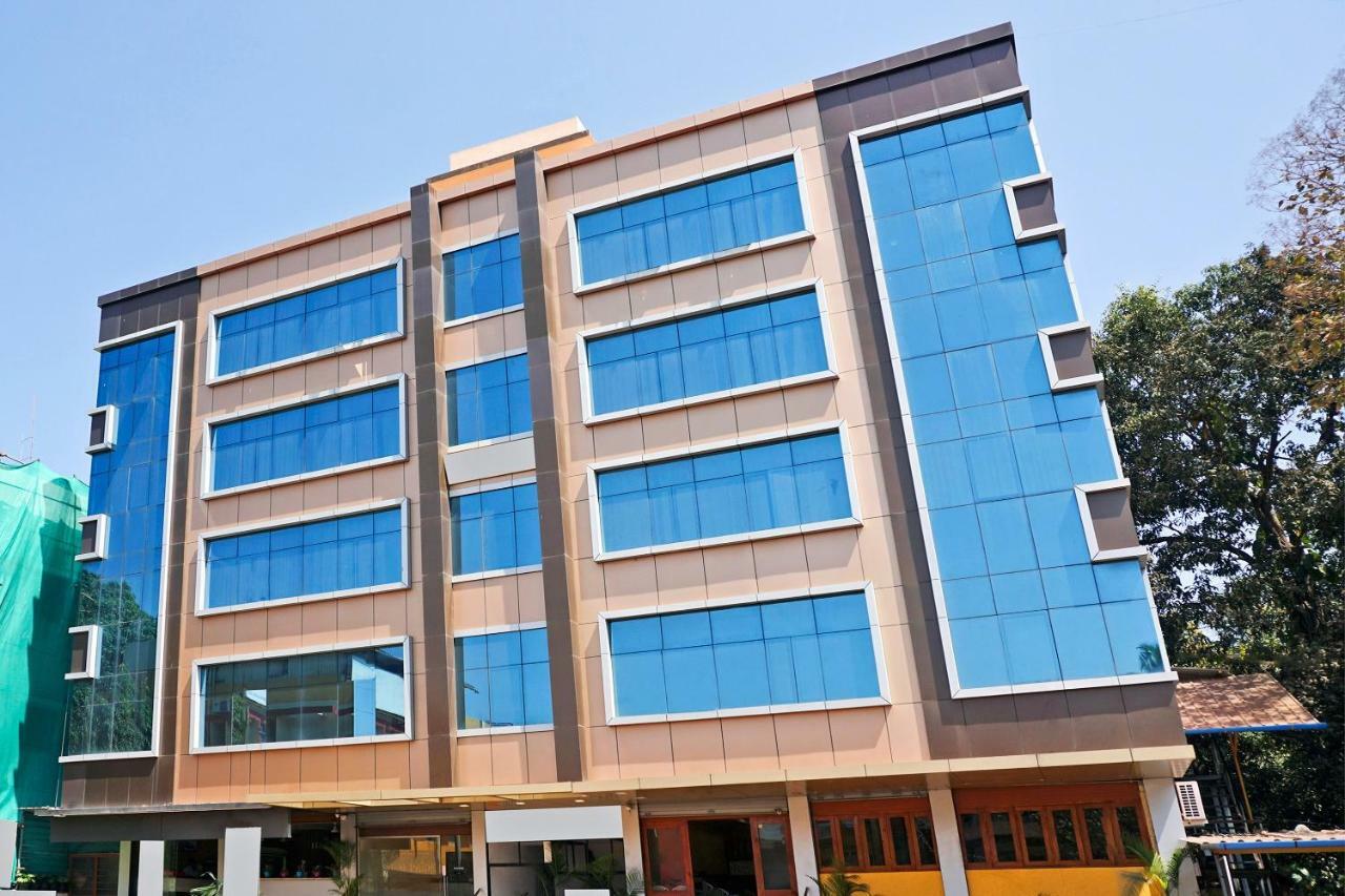 Oyo 29634 Hotel Navalai Pride Ratnāgiri Dış mekan fotoğraf
