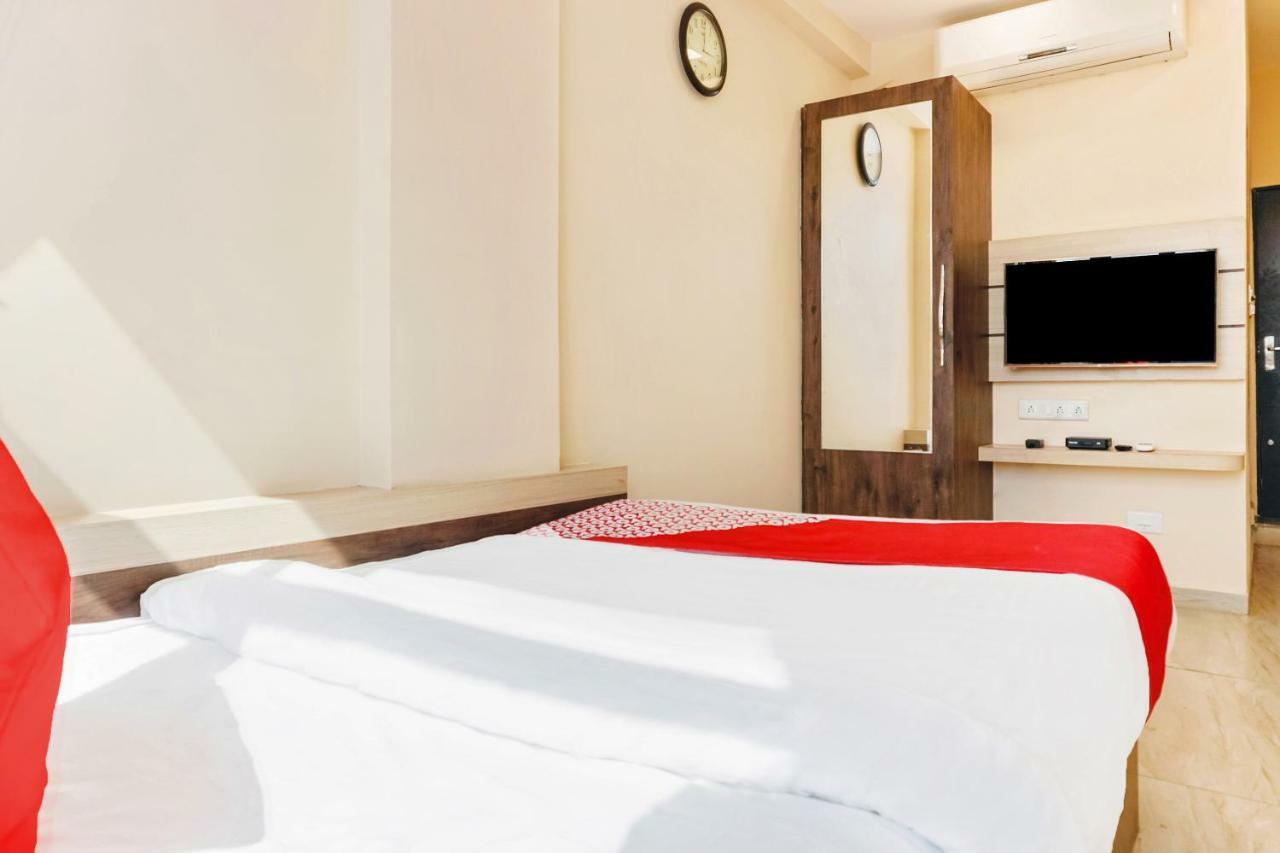 Oyo 29634 Hotel Navalai Pride Ratnāgiri Dış mekan fotoğraf